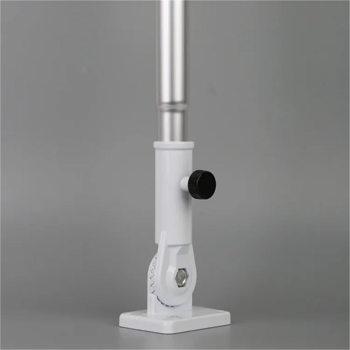 Wall-Mounted Flagpole O99532