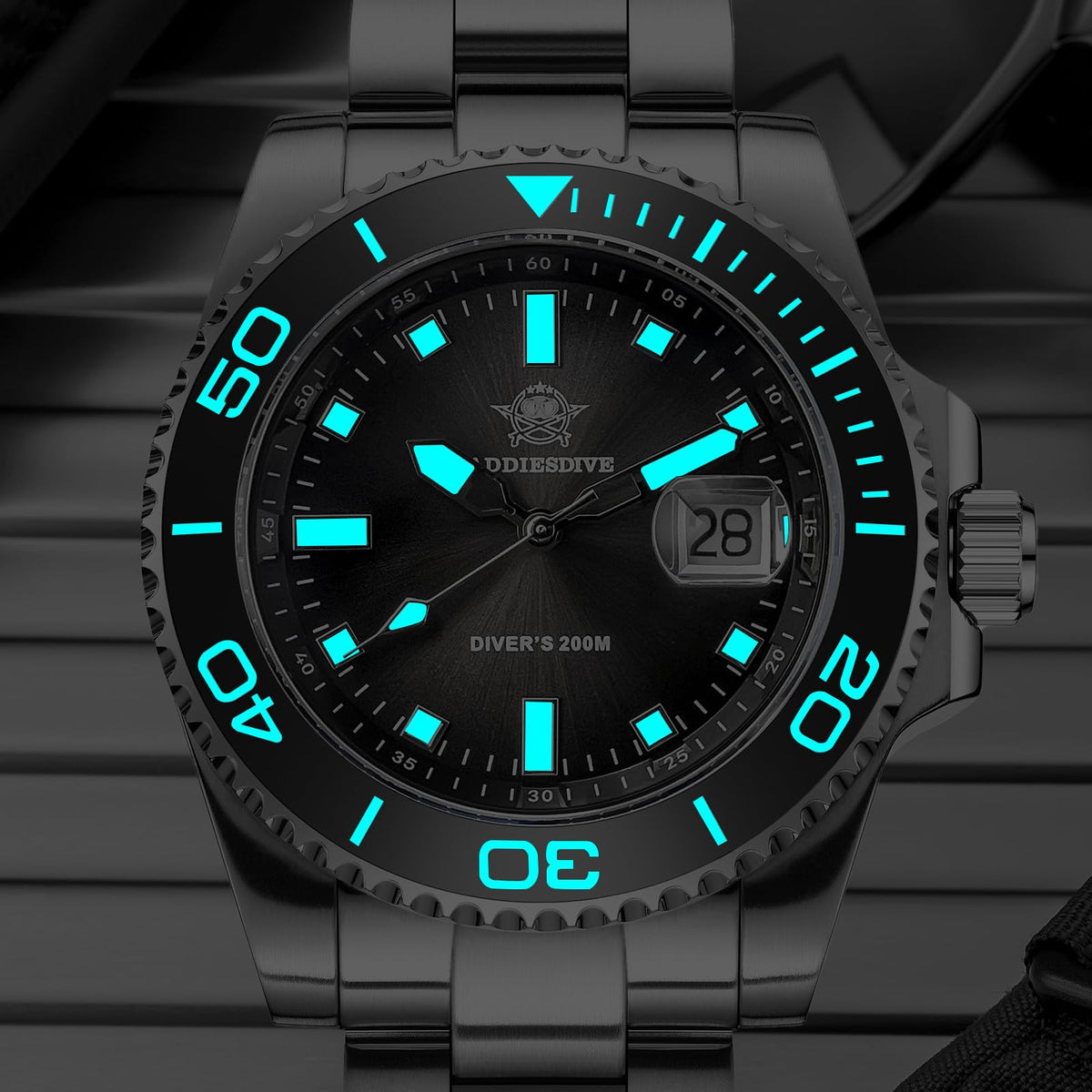 41 MM Mens Dive Watch Quartz Movement 200 M Waterproof Luminous Analog Gradient Dial K3460