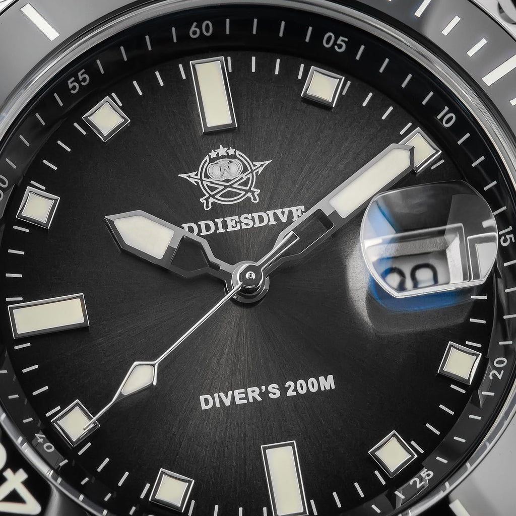 41 MM Mens Dive Watch Quartz Movement 200 M Waterproof Luminous Analog Gradient Dial K3460